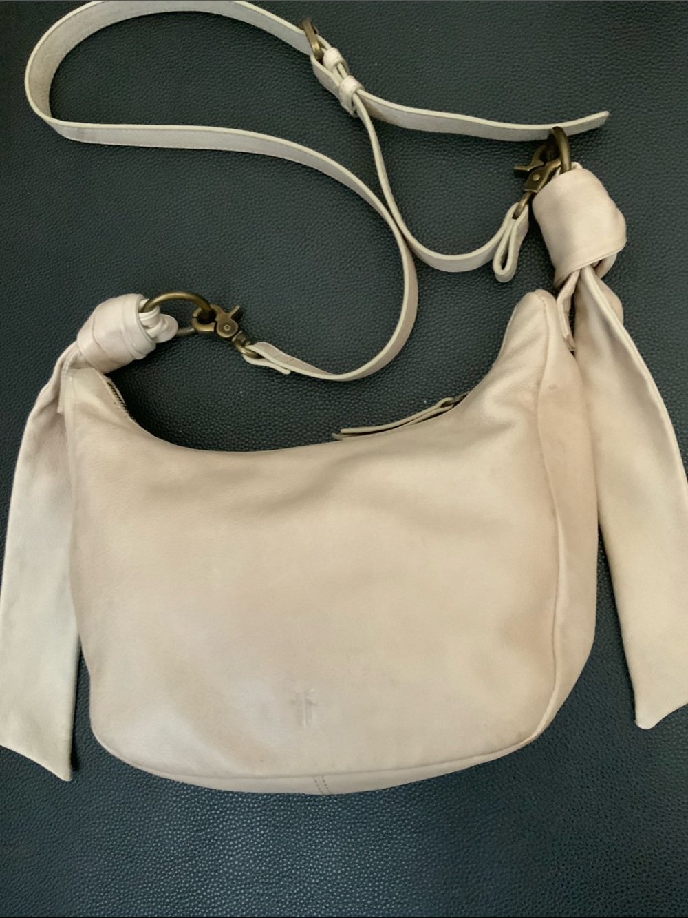 Women's Soft leather crossbody Bag in beige